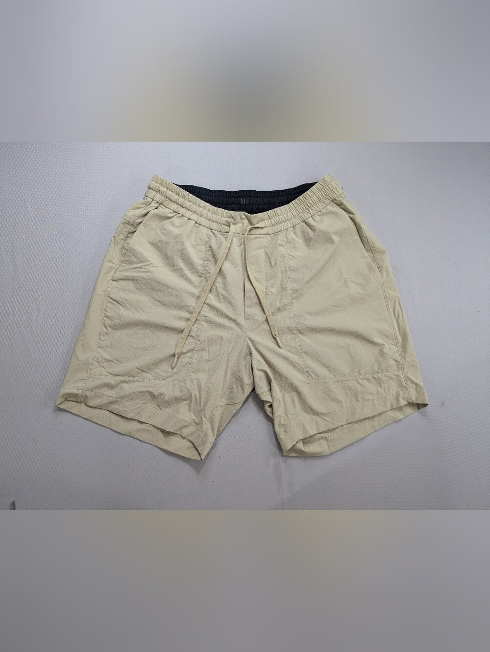 Lululemon Shorts Mens Large Beige Bowline 8" Stretch Ripstop Running Gym M7ARQS